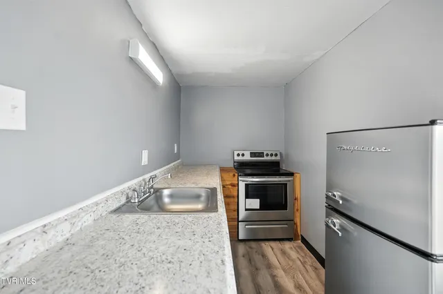 $800 | 2728 East Center Street, Unit D, Kingsport, TN 37664