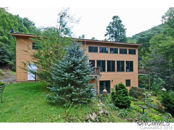 601 Jess Cove Road Clyde, NC 28721 - Photo 1 of 23