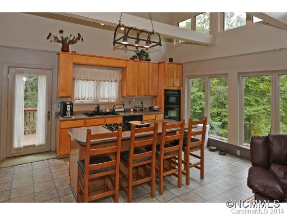 601 Jess Cove Road Clyde, NC 28721 - Photo 3 of 23