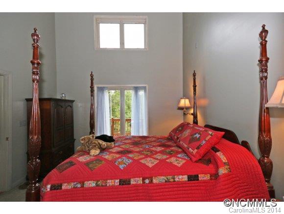 601 Jess Cove Road Clyde, NC 28721 - Photo 7 of 23