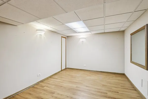 $800,000 | 2019 East Avon Lane, Arlington Heights, IL 60004