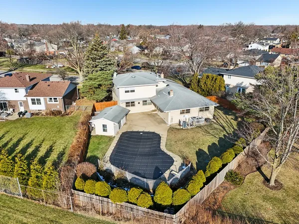 $800,000 | 2019 East Avon Lane, Arlington Heights, IL 60004