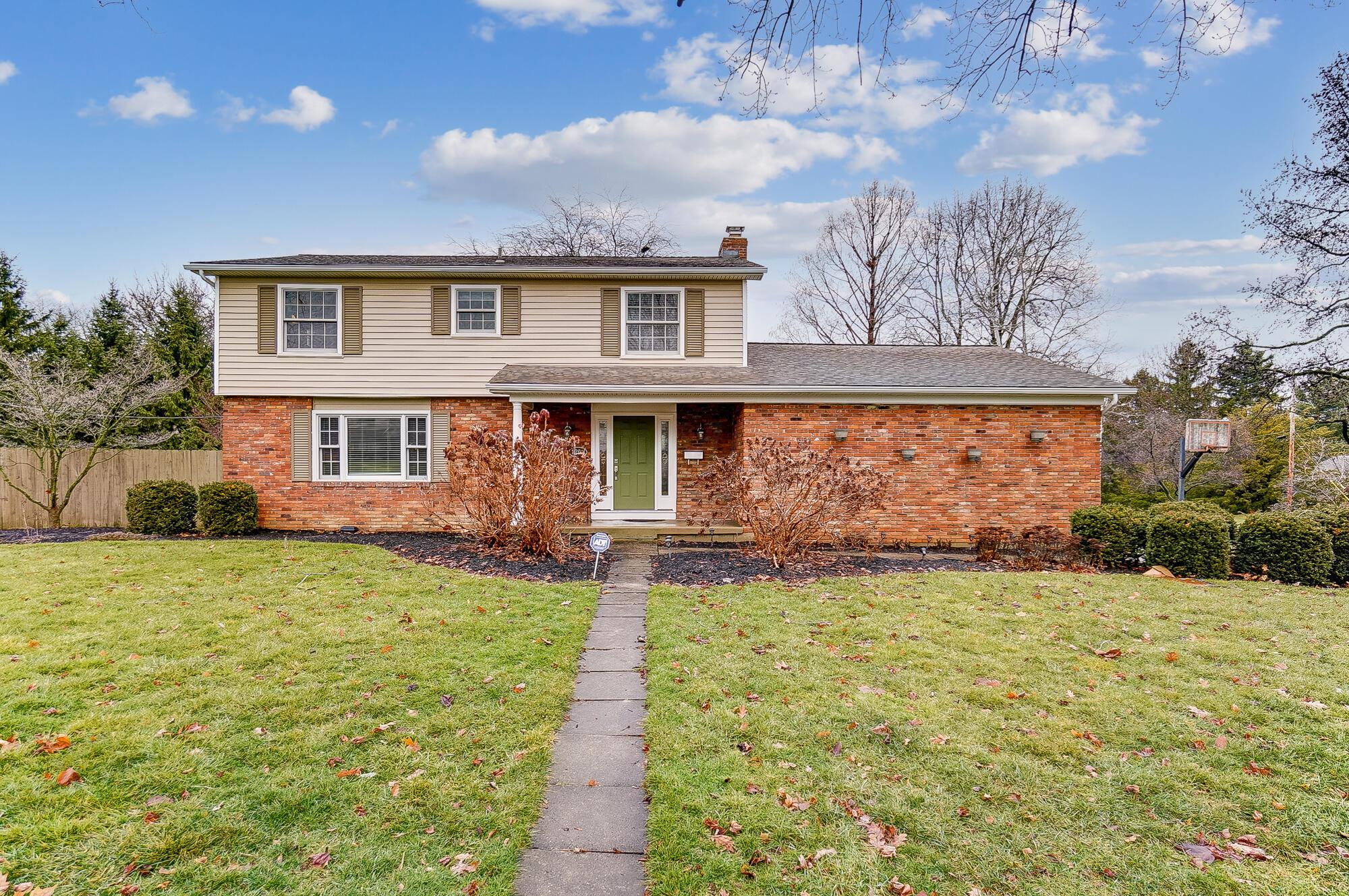 1200 Windham Road Columbus, OH 43220 - Photo 7 of 84 007