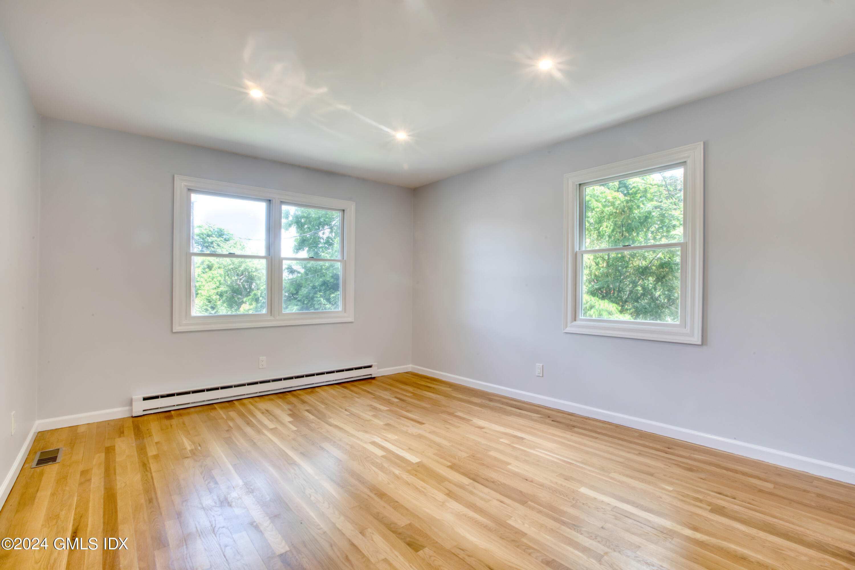8 Ridge Place, Unit 1 Greenwich, CT 06831 - Photo 20 of 38 BEDROOM #3