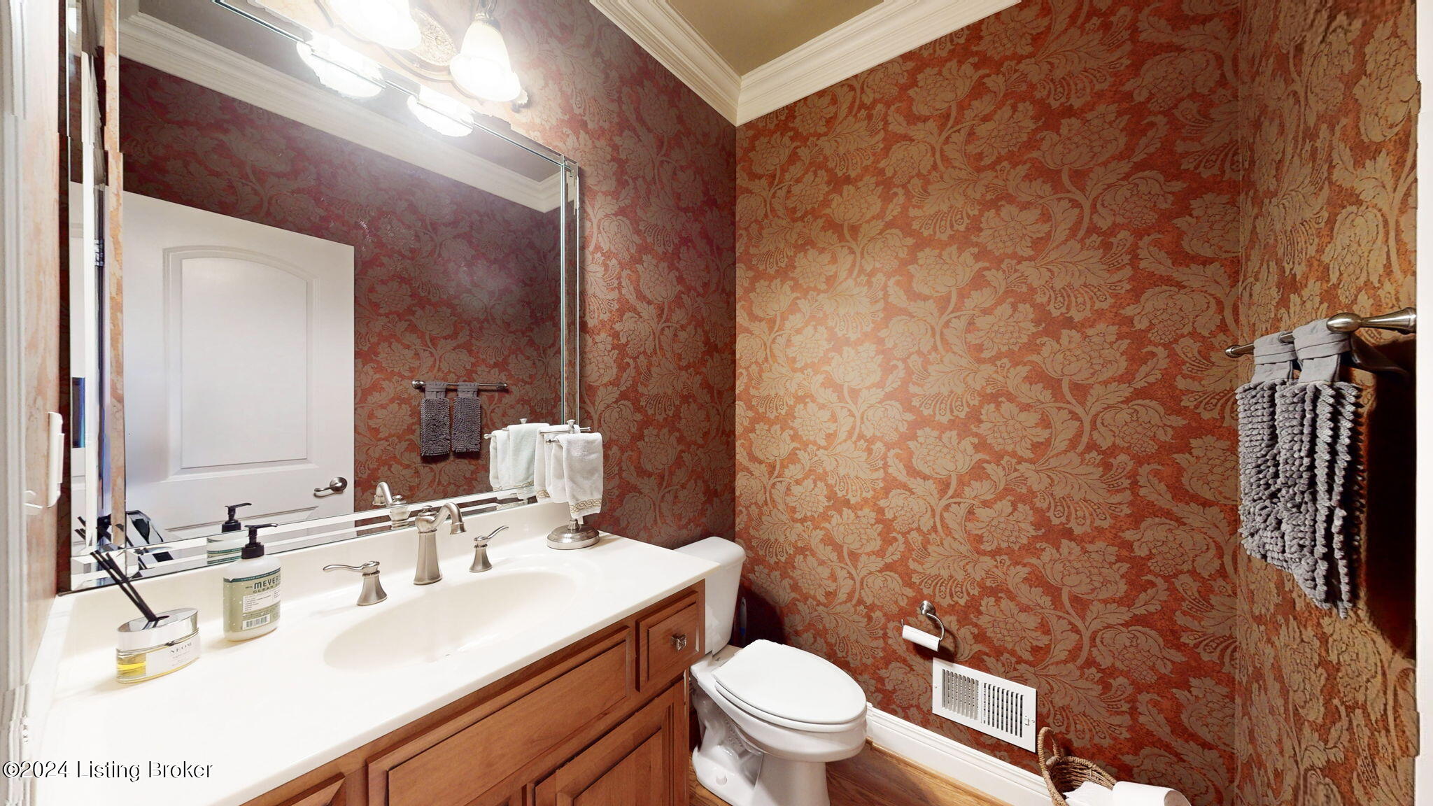 2902 Doe Ridge Court Prospect, KY 40059 - Photo 34 of 77 1st Floor Powder Room
