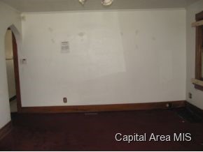 1055 North Hill Avenue Decatur, IL 62522 - Photo 2 of 10