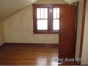 1055 North Hill Avenue Decatur, IL 62522 - Photo 8 of 10