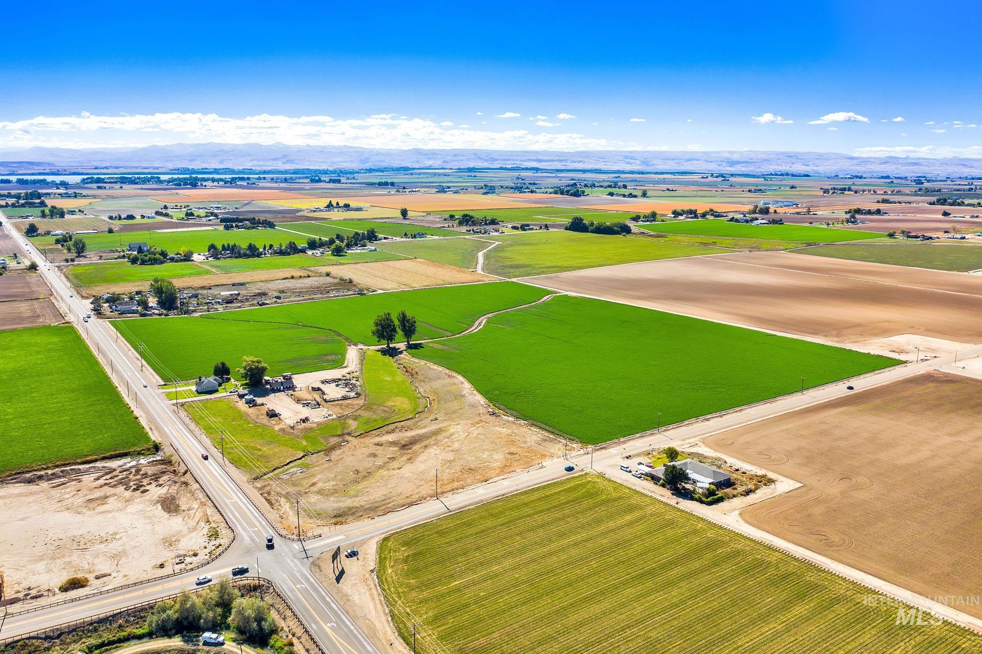 4202 Farmway Road Caldwell, ID 83607 - Photo 2 of 8