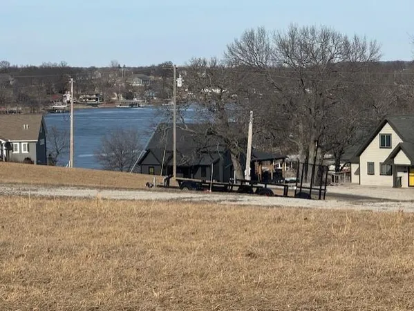 $40,000 | 3068 Doe Court, Altamont, MO 64620