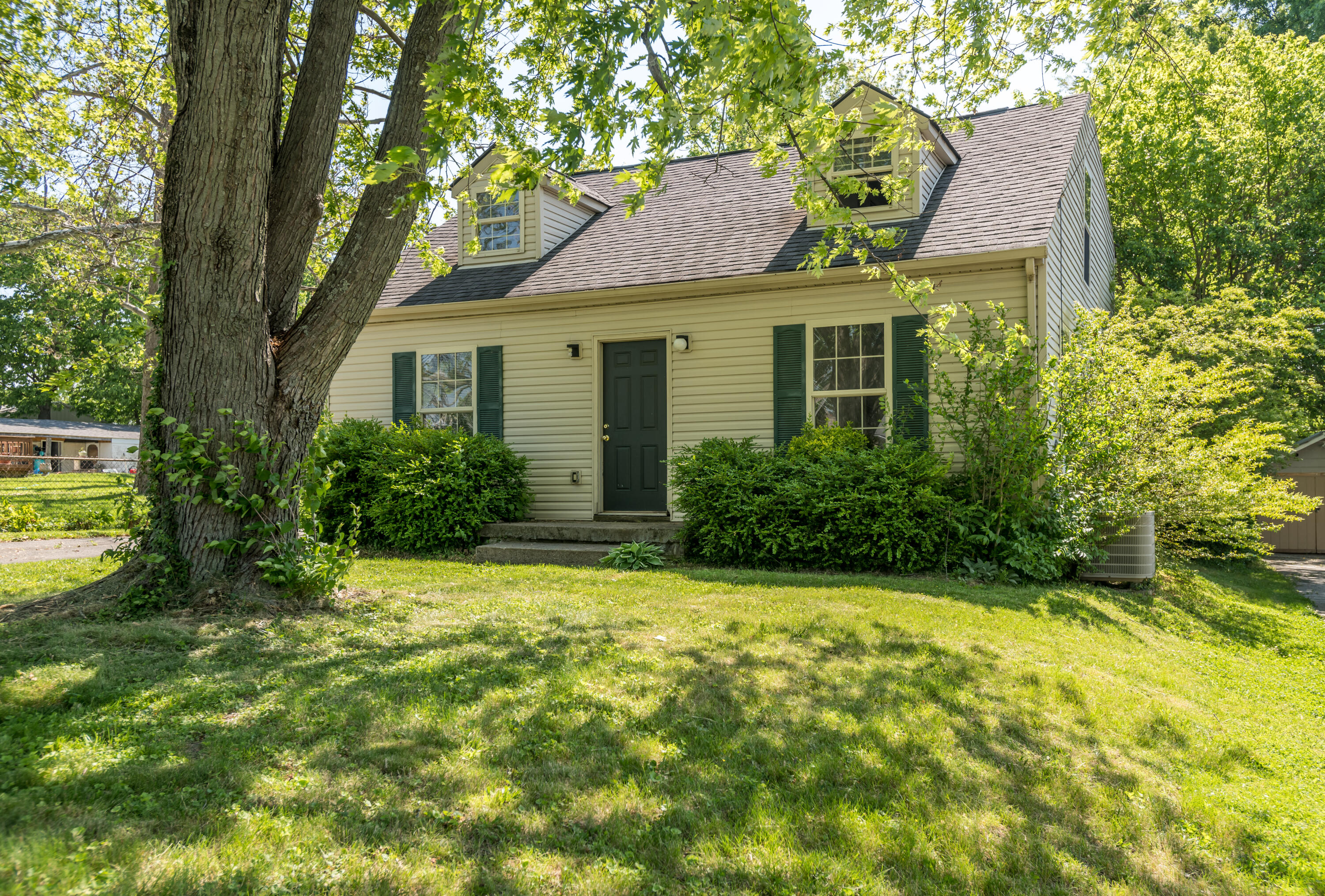 414 Stone Road Lexington, KY 40503 - Photo 2 of 20 StoneRd414-2