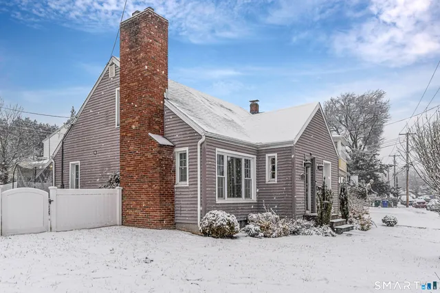 $499,900 | 15 Henry Avenue, Stratford, CT 06614