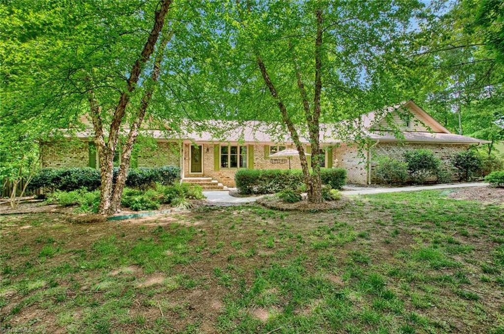 3608 Hunting Ridge Drive High Point, NC 27265 - Photo 1 of 30 Gallery Image 1