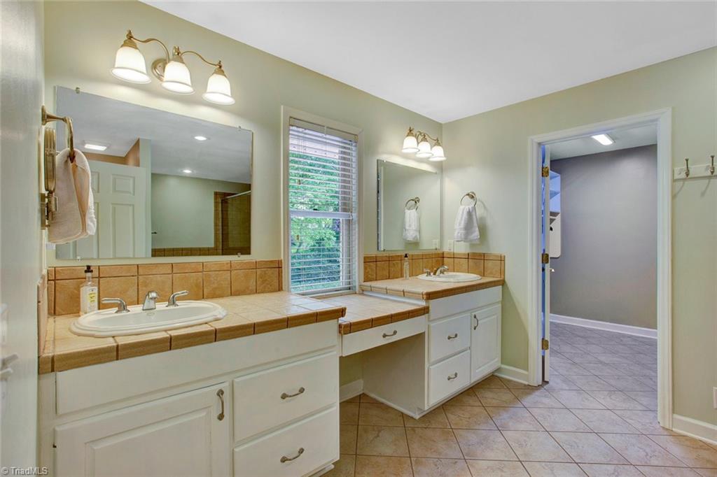 3608 Hunting Ridge Drive High Point, NC 27265 - Photo 17 of 30 Gallery Image 17