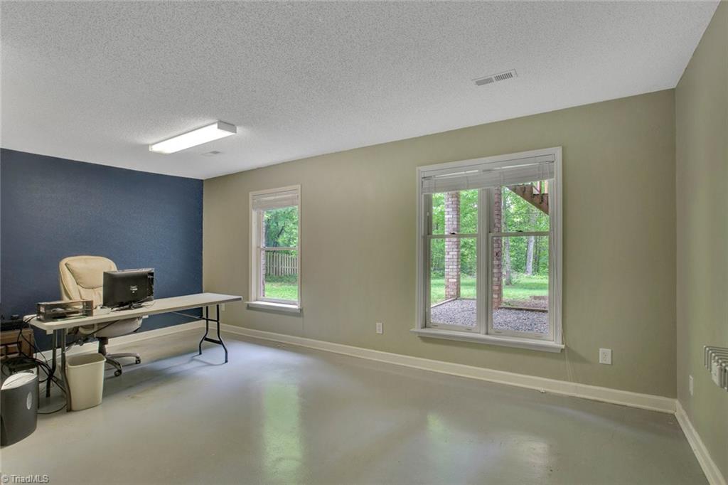 3608 Hunting Ridge Drive High Point, NC 27265 - Photo 28 of 30 Gallery Image 28