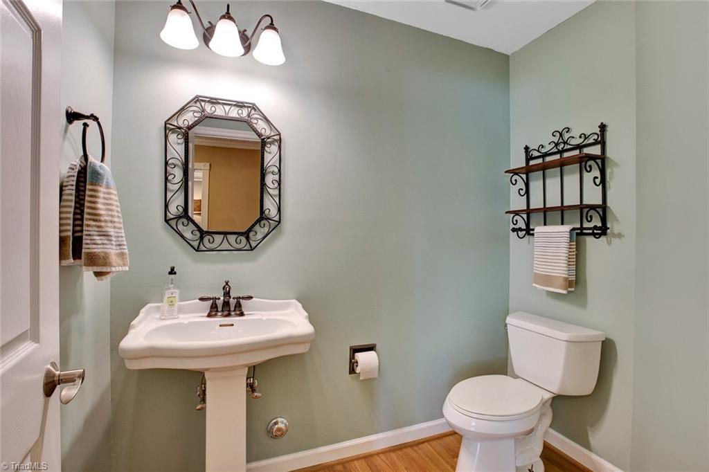 3608 Hunting Ridge Drive High Point, NC 27265 - Photo 4 of 30 Gallery Image 4