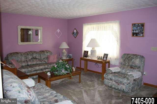 175 Seneca Drive Hanover, PA 17331 - Photo 5 of 10 Gallery Image 5