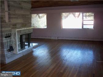 983 Bear Tavern Road Ewing, NJ 08628 - Photo 3 of 8