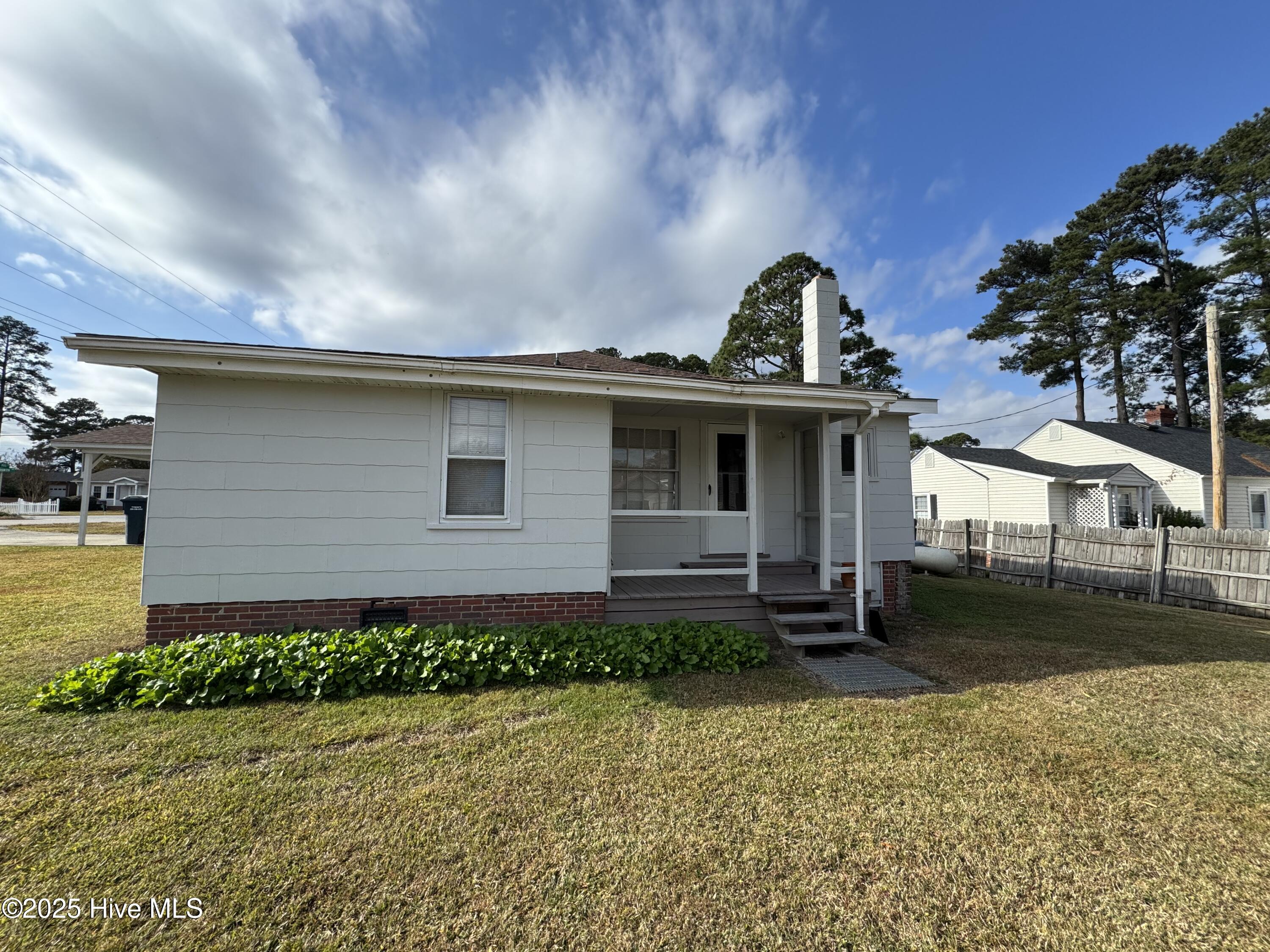 105 South 4th Street Macclesfield, NC 27852 - Photo 4 of 26 IMG_5899