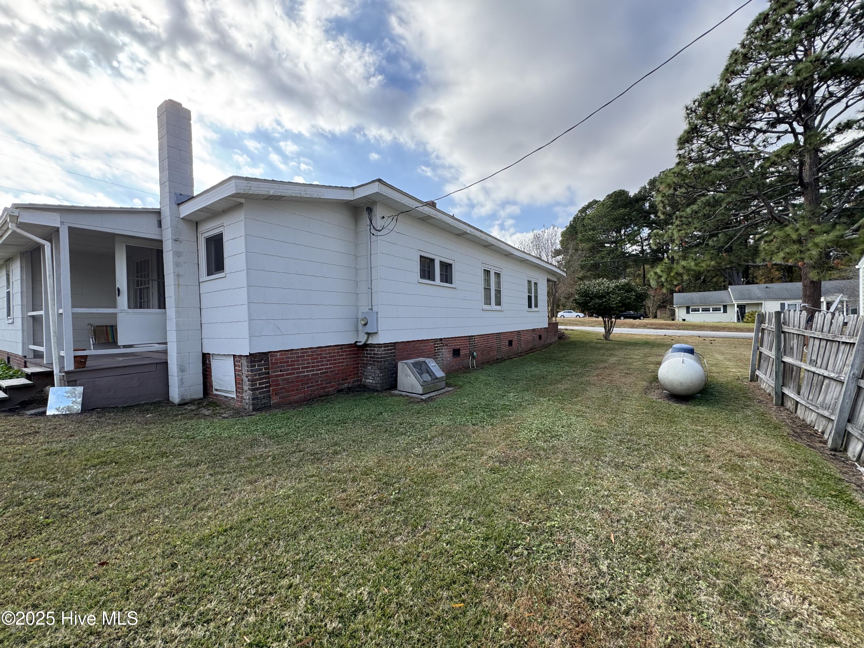 105 South 4th Street Macclesfield, NC 27852 - Photo 6 of 26 IMG_5902