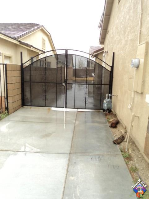 5753 Monaco Drive Palmdale, CA 93552 - Photo 19 of 29 a view of a backyard