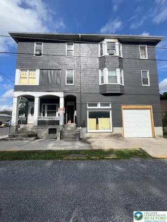 $825 | 10 Valley Street, Unit 5, Brockton, PA 17925