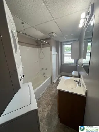 $825 | 10 Valley Street, Unit 5, Brockton, PA 17925