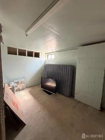 $279,900 | 324 Cricket Lane, Woodbridge, NJ 07095