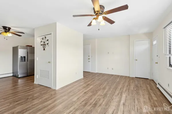 $279,900 | 324 Cricket Lane, Woodbridge, NJ 07095