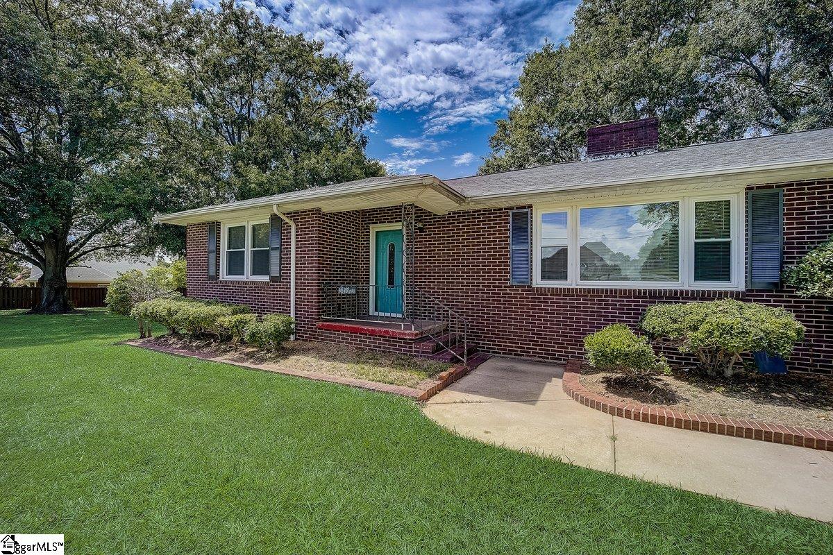 1091 Old Georgia Road Moore, SC 29369 - Photo 11 of 35 Gallery Image 11