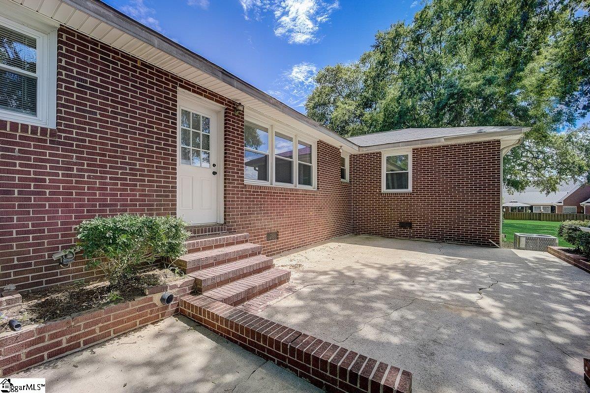 1091 Old Georgia Road Moore, SC 29369 - Photo 6 of 35 Gallery Image 6