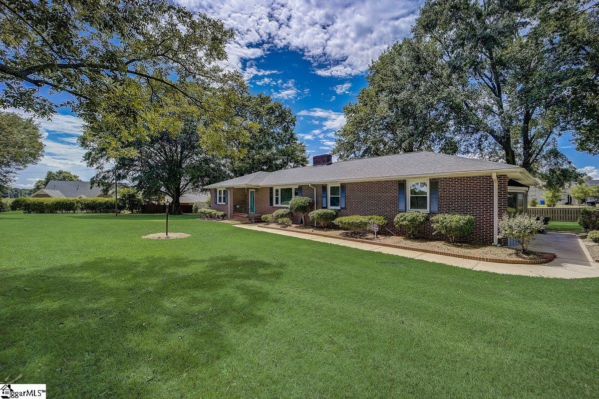 1091 Old Georgia Road Moore, SC 29369 - Photo 10 of 35 Gallery Image 10