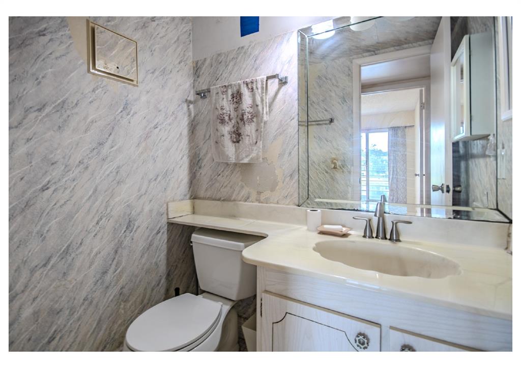 251 Preston F, Unit 251 Boca Raton, FL 33434 - Photo 14 of 35