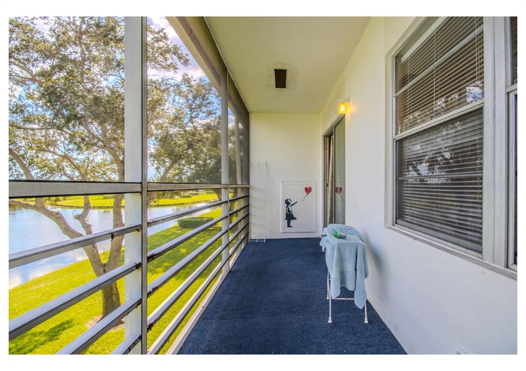 251 Preston F, Unit 251 Boca Raton, FL 33434 - Photo 33 of 35 a view of an entryway