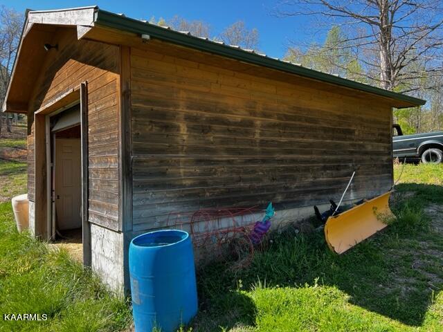 208 Rainbow Road Lancing, TN 37770 - Photo 6 of 20 IMG_1827