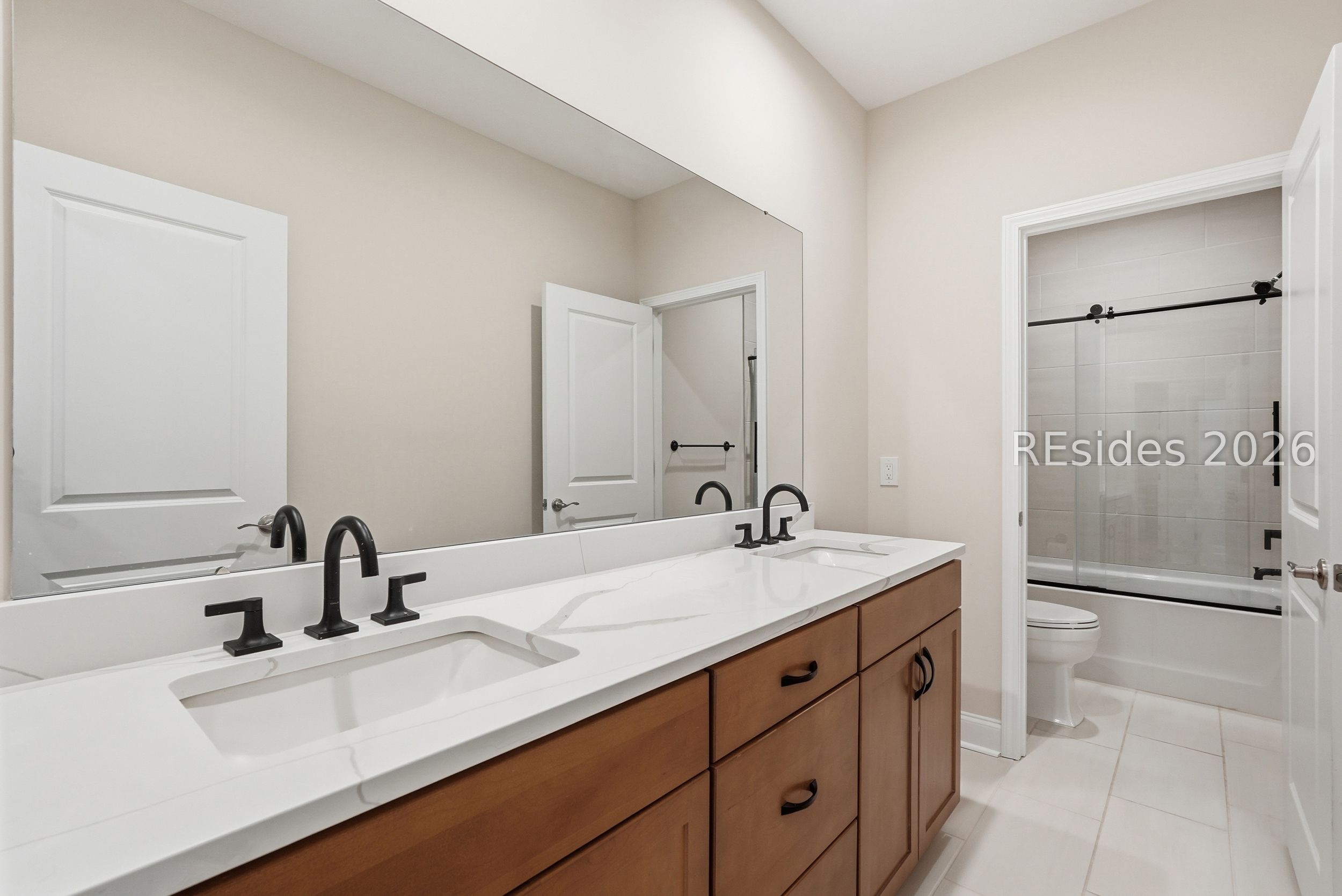 180 Oleander Way Hardeeville, SC 29927 - Photo 29 of 49 2nd full bath upstairs