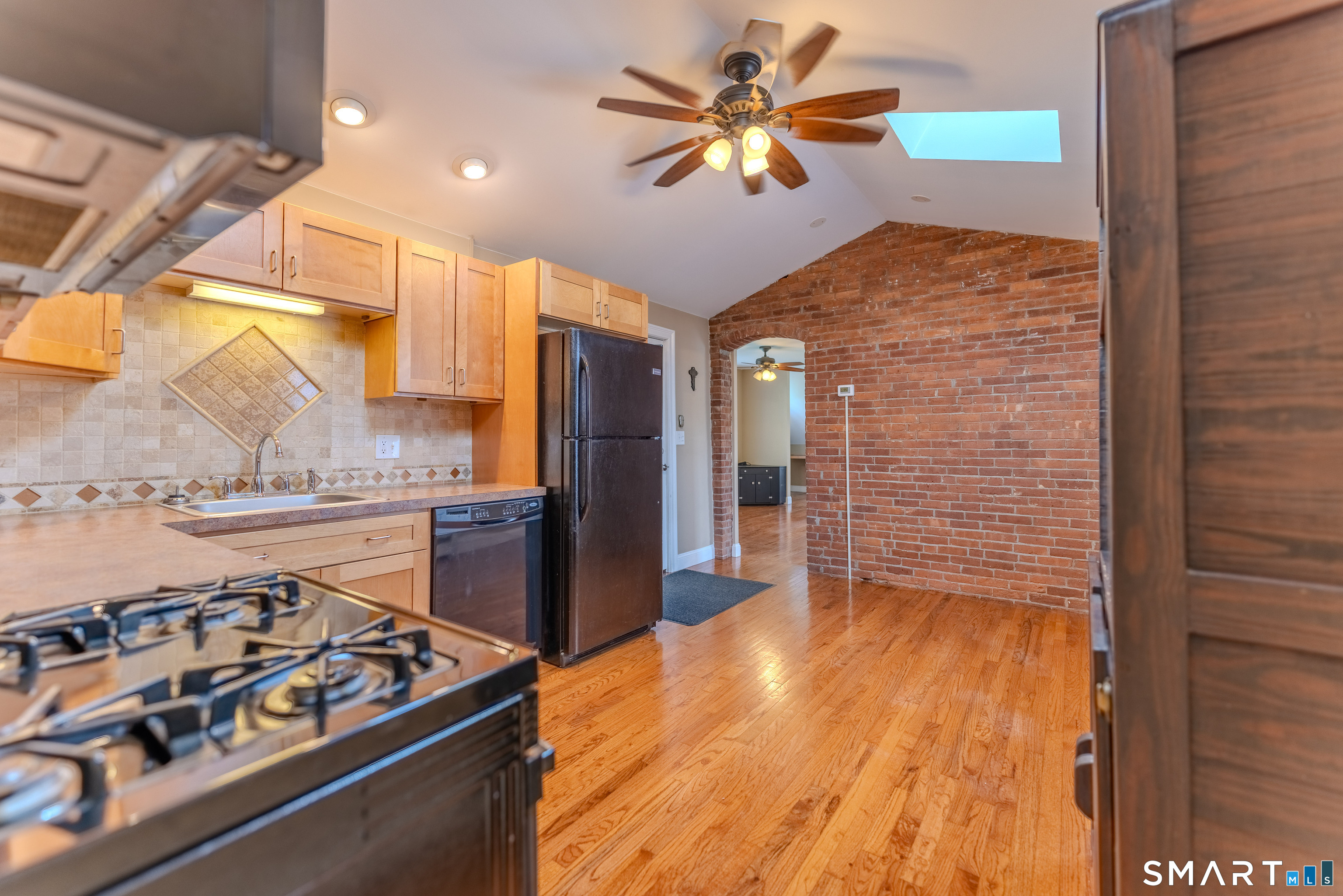 31 Suffield Street Windsor Locks, CT 06096 - Photo 7 of 22