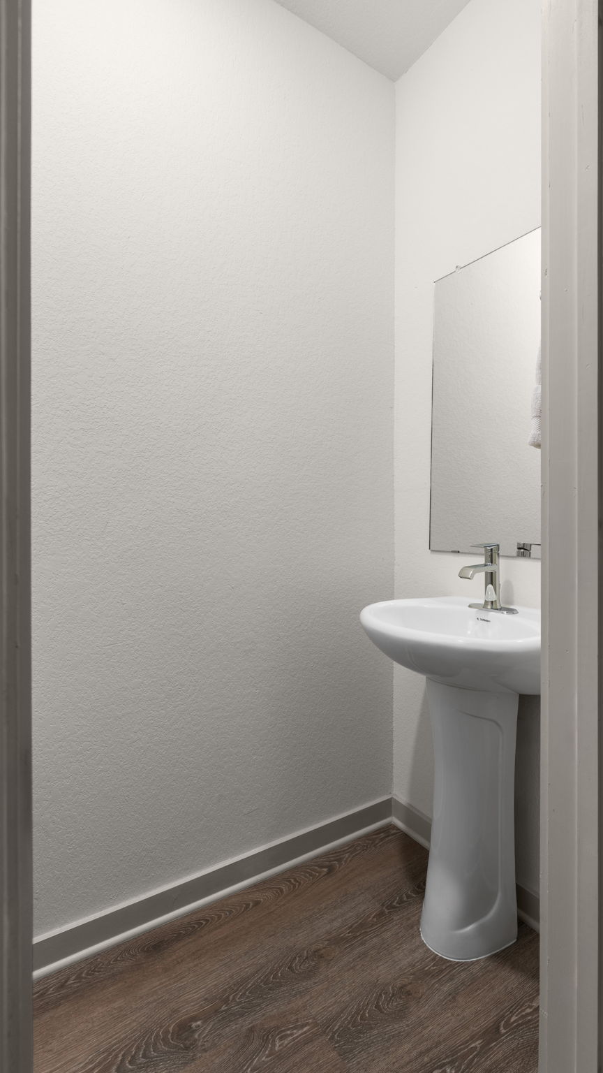 101 Merrick Road Georgetown, TX 78628 - Photo 24 of 38 Downstairs half bathroom