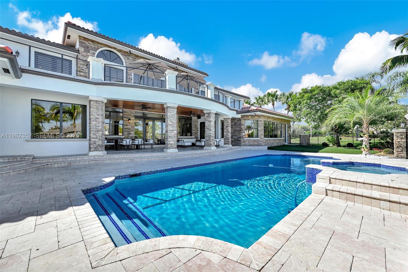 2905 Paddock Road Weston, FL 33331 - Photo 5 of 38