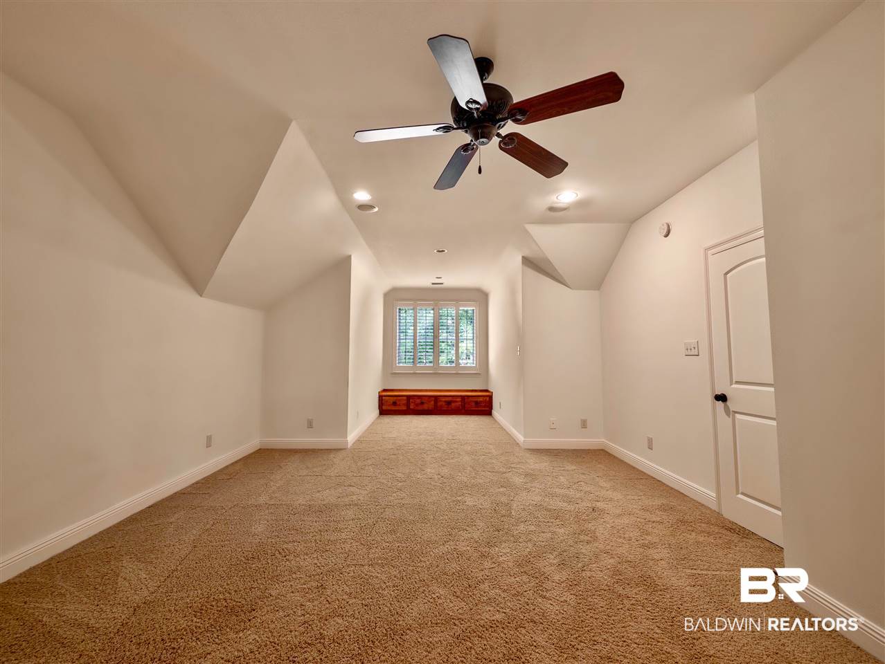 379 Lambton Street Fairhope, AL 36532 - Photo 20 of 25 Or 5th bedroom with full bath and closet/office