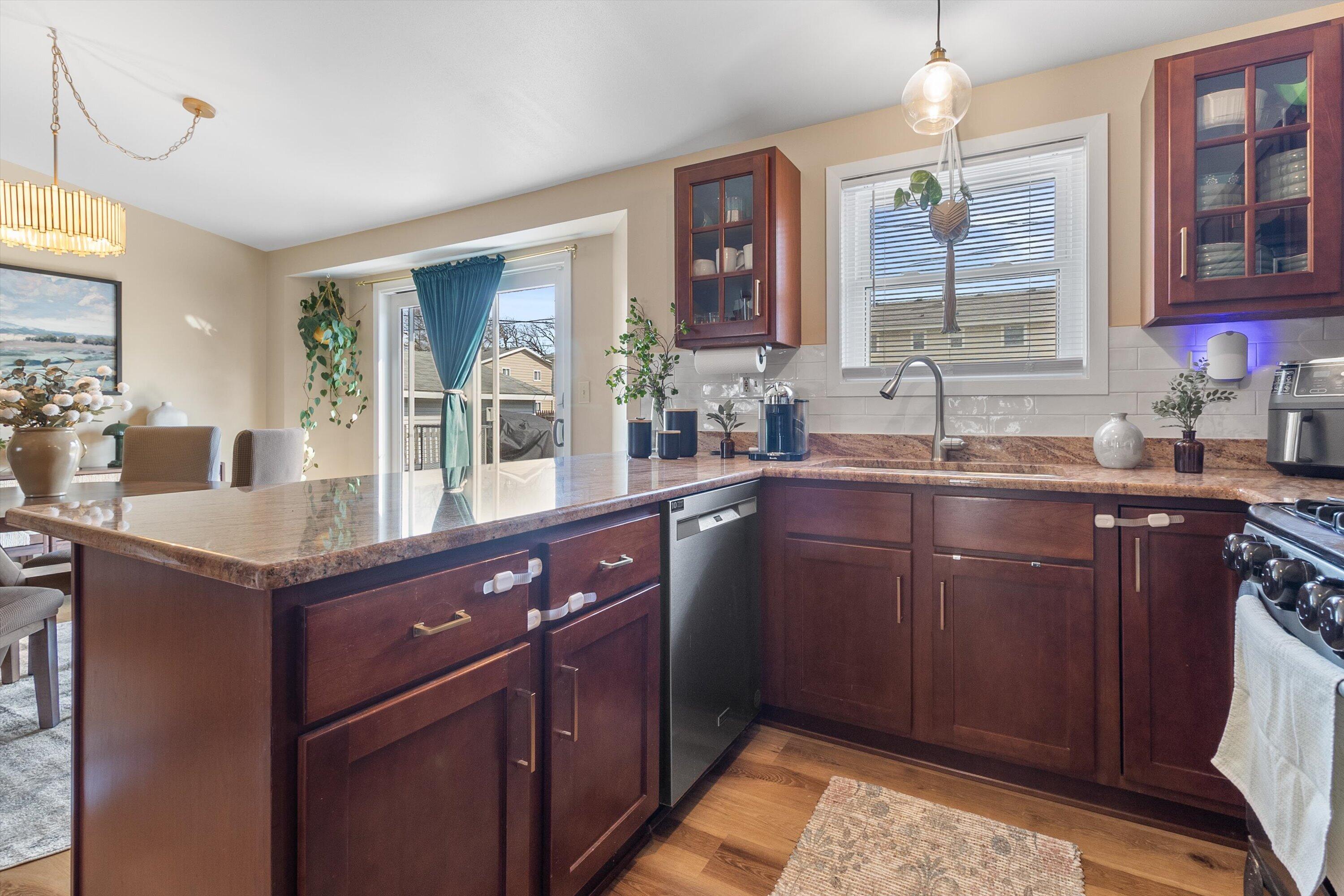 5315 66th Place Kenosha, WI 53142 - Photo 30 of 48 Kitchen