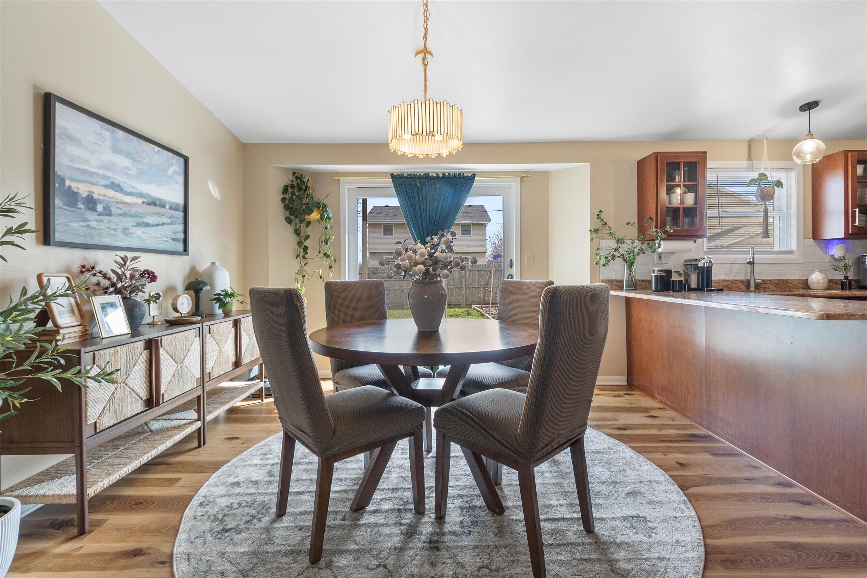5315 66th Place Kenosha, WI 53142 - Photo 5 of 48 Dining Area