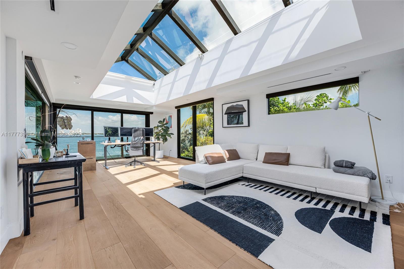 7960 Biscayne Point Circle Miami Beach, FL 33141 - Photo 27 of 72