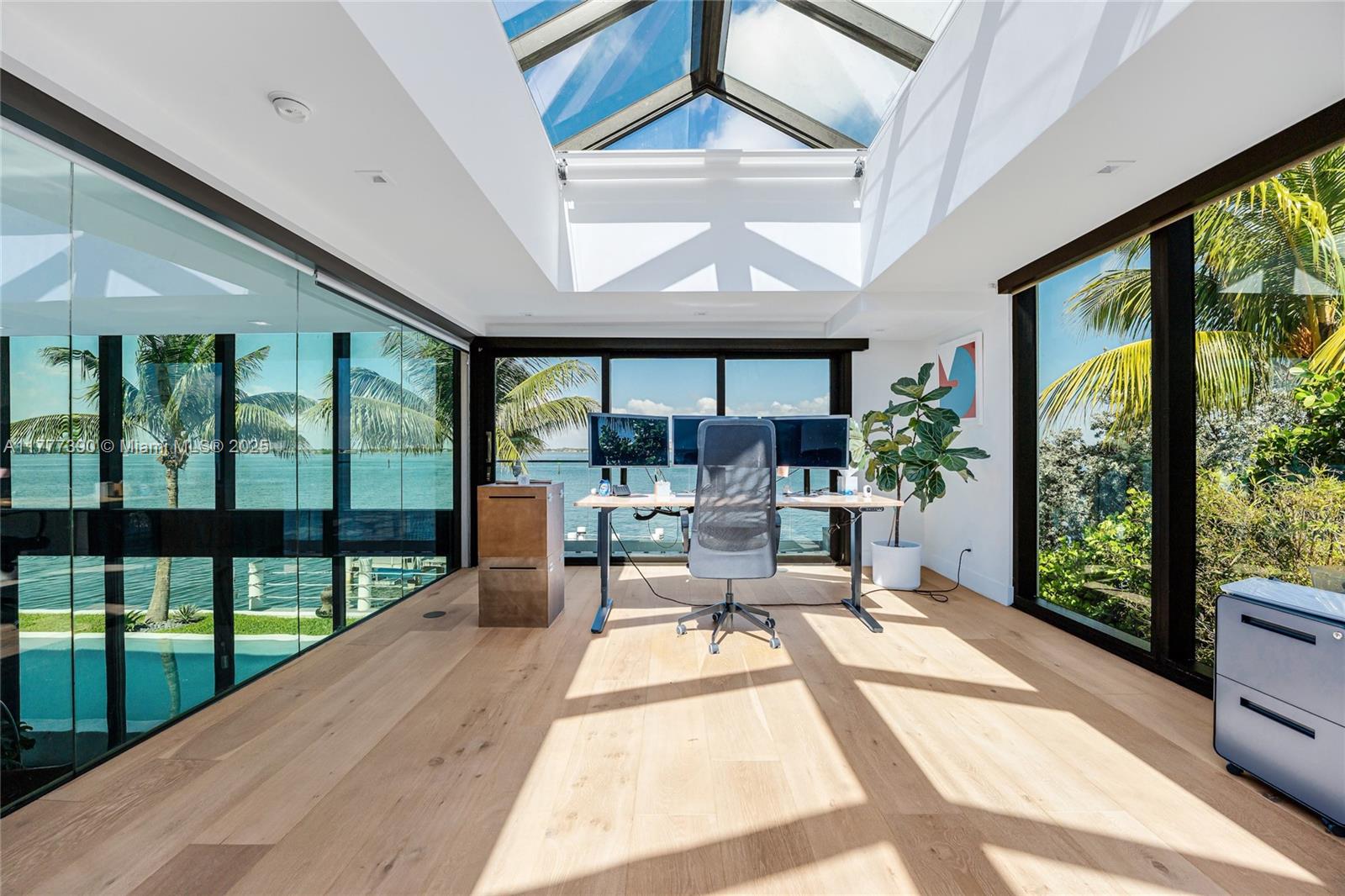 7960 Biscayne Point Circle Miami Beach, FL 33141 - Photo 31 of 72