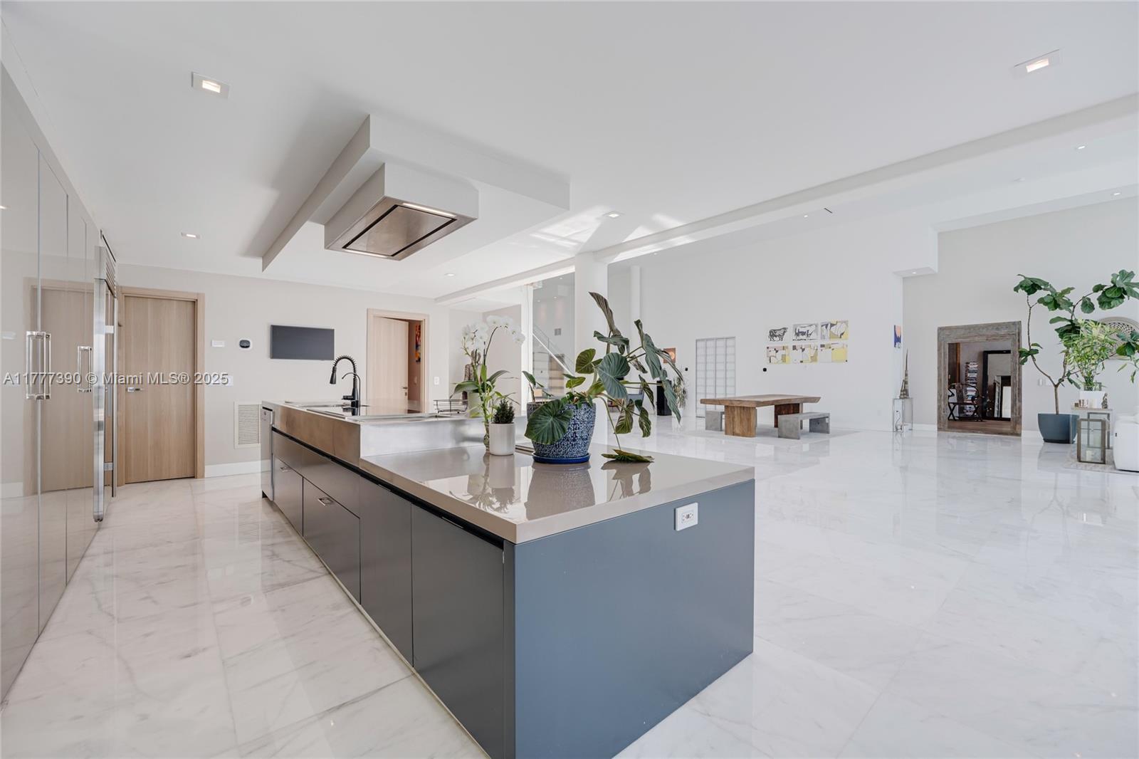 7960 Biscayne Point Circle Miami Beach, FL 33141 - Photo 34 of 72