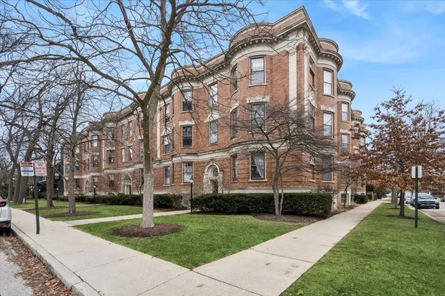 $330,000 | 1201 Michigan Avenue, Unit 2, Evanston, IL 60202