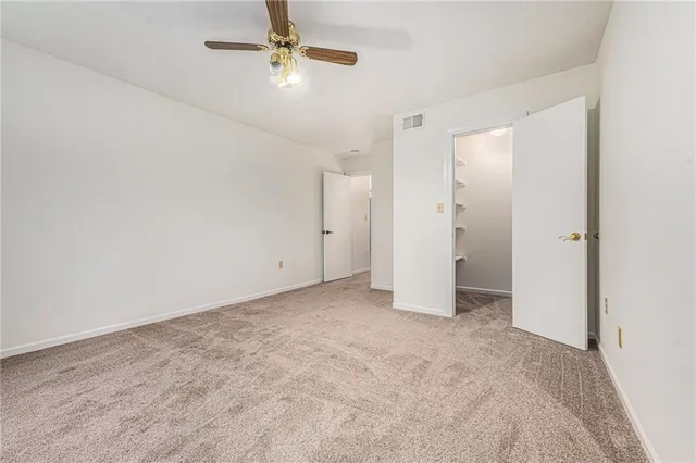 $429,000 | 130 Southeast Somerset Court, Lee's Summit, MO 64063