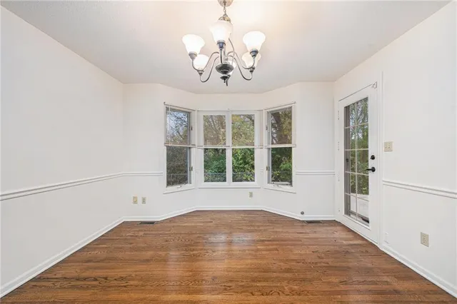 $429,000 | 130 Southeast Somerset Court, Lee's Summit, MO 64063