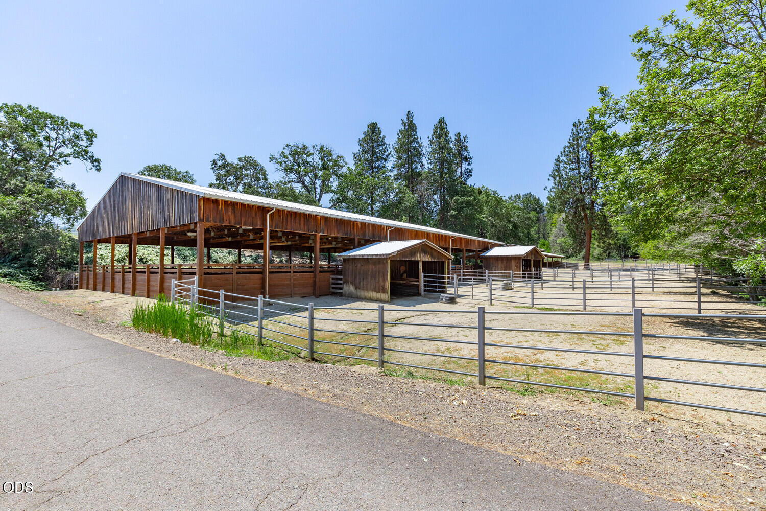 550 Crowson Road Ashland, OR 97520 - Photo 21 of 110