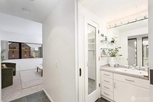 $678,000 | 1301 Spring Street, Unit 10F, Seattle, WA 98104