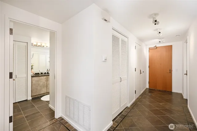 $678,000 | 1301 Spring Street, Unit 10F, Seattle, WA 98104